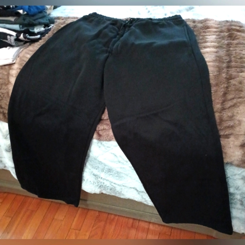 PLT Black Ruched Front Sweatpants - Picture 3 of 3